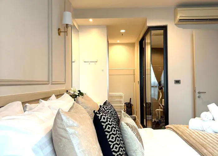 شقة Ekkamai Sleeps3 Kitchen Fiber Wifi Poolgym W-dryer بانكوك