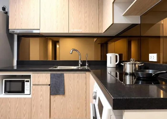 Ekkamai Sleeps3 Kitchen Fiber Wifi Poolgym W-dryer Bangkok