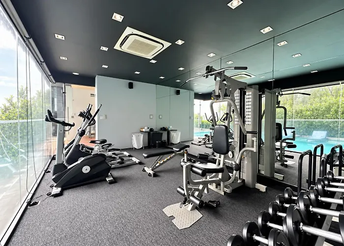 Ekkamai Sleeps3 Kitchen Fiber Wifi Poolgym W-dryer *